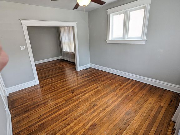 3rd image of 3214 Magnolia Ave APT 1W