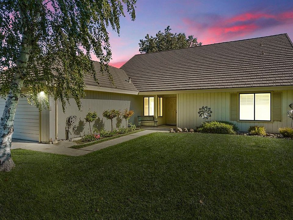 1st image of 9860 Country Meadow Dr