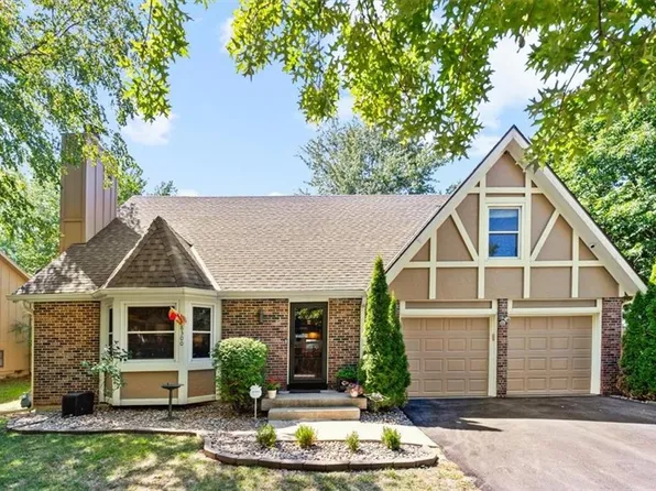 8300 Hall St, Lenexa, KS 66219