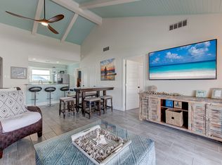 25 Flamingo Rd, Rockport, TX 78382