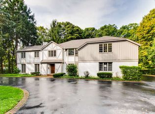 1380 N Green Bay Rd, Lake Forest, IL 60045