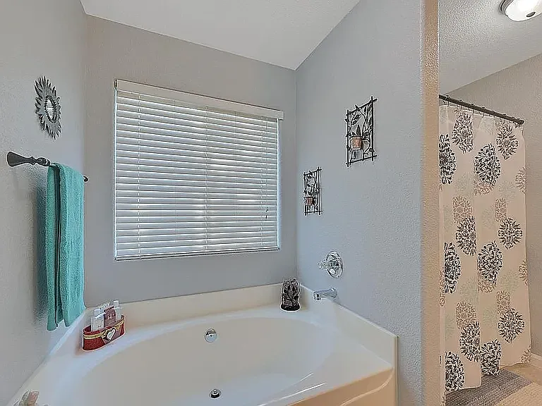 2052 Gold River Dr — Photo 36