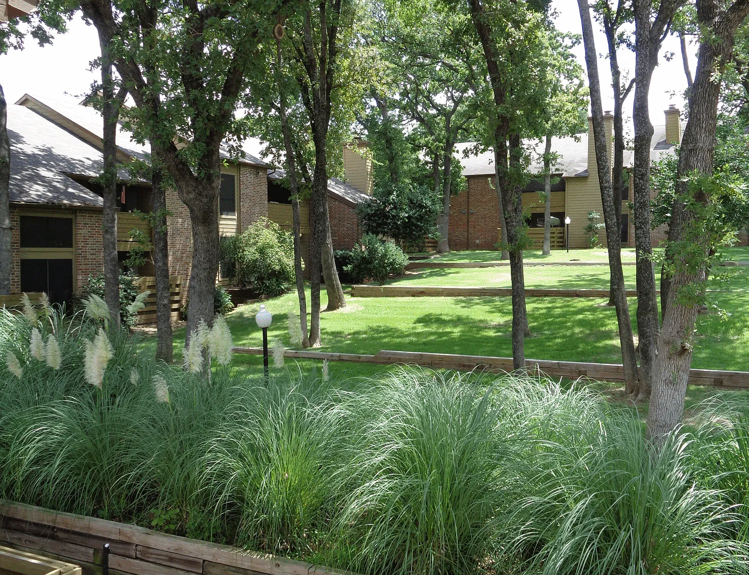 Woodlake Apartments — Photo 4