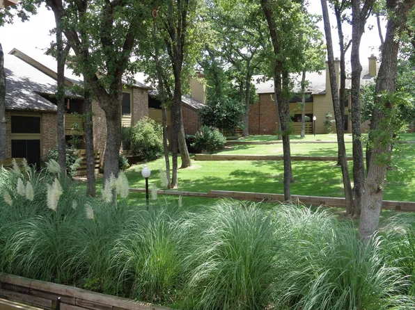 Woodlake Apartments