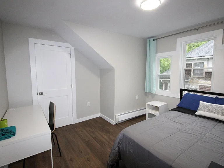 522 Stewart Ave — Photo 221