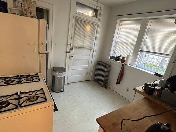 5th image of 5906 W Bryn Mawr Ave #2W
