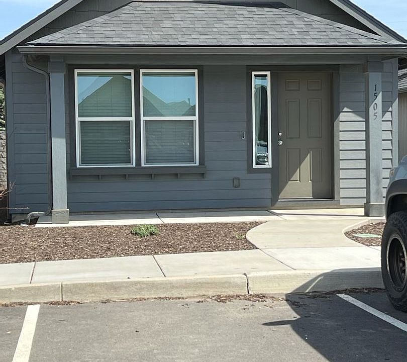 1st image of 1505 SW 36th Loop