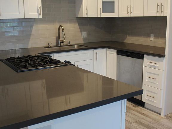 4th image of 2733 Montrose Ave #P2encyf3b