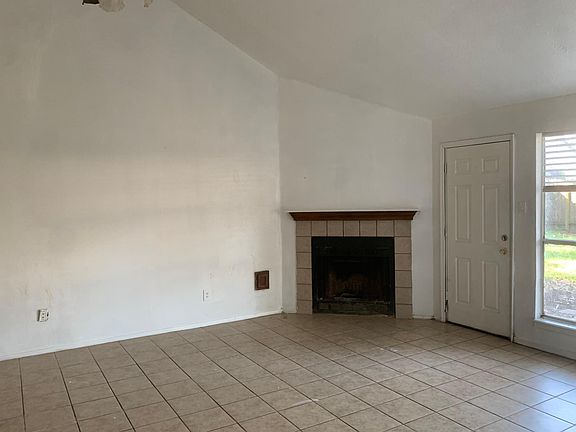 3rd image of 10823 Collingswood Dr