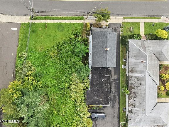 3rd image of 66 Main Street