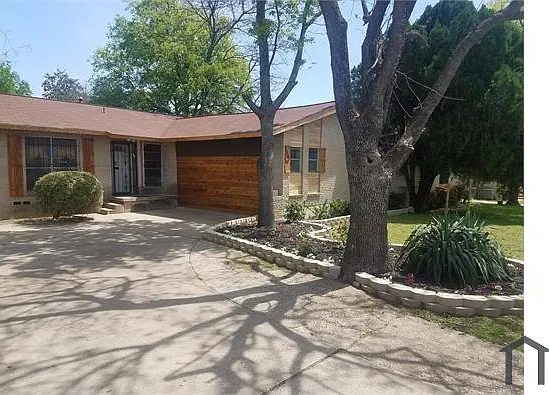 427 Southport Dr — Photo 21
