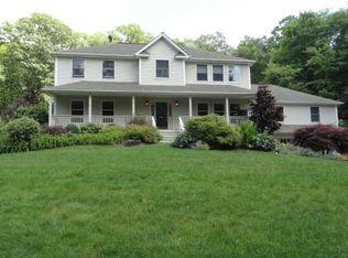 438 Depot Hill Rd, Poughquag, NY 12570