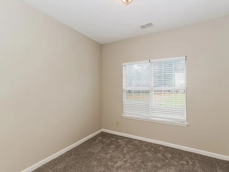 495 Anna Ave — Photo 14