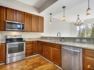 20418 Icefall Dr, Eagle River, AK 99577