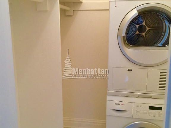 4th image of 225 E 70th St APT 9C