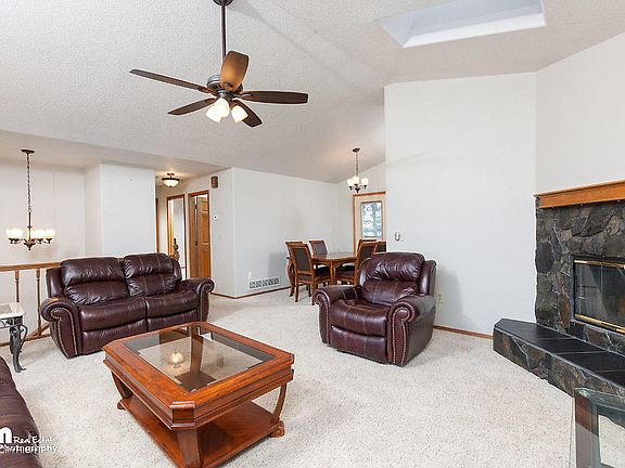 5th image of 8112 Parkridge Cir