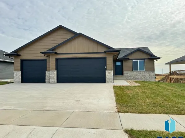 840 S Melissa Ave, Harrisburg, SD 57032