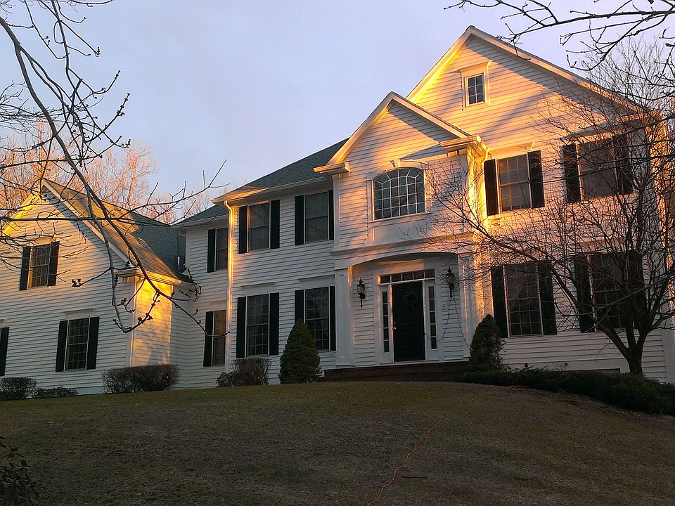 1st image of 133 Kingswood Dr