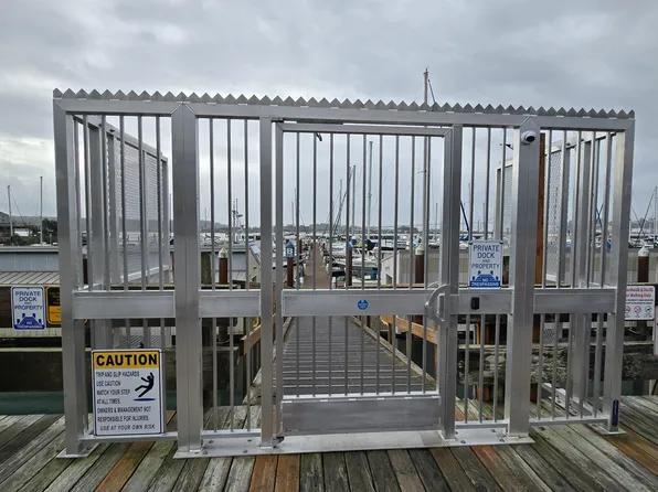 1000 SE Bay Blvd #M106, Newport, OR 97365