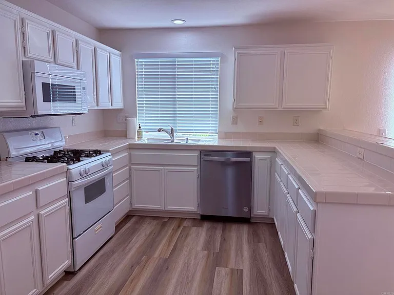 367 Rimhurst Ct #367 — Photo 30