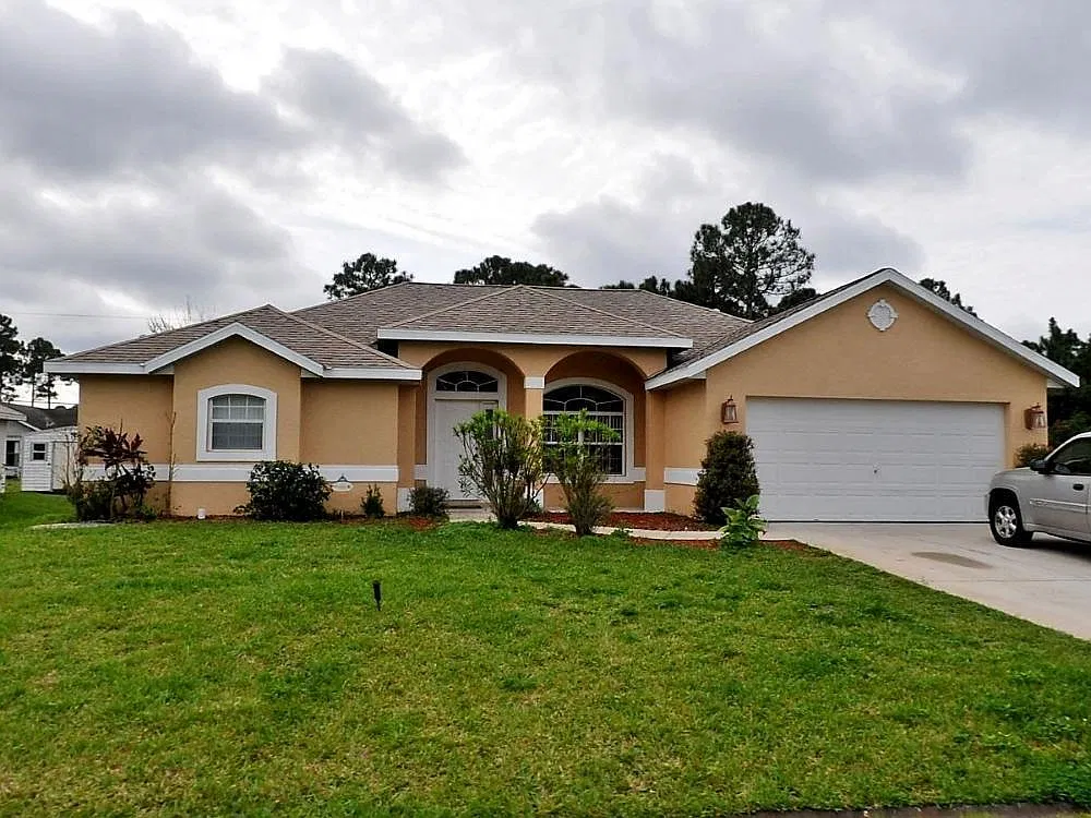 4 bed, 3.0 bath, 2107 sqft, $2,695 — Photo 1