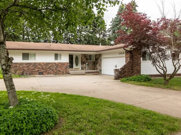 11016 Mystic Ln, Warren, MI 48093