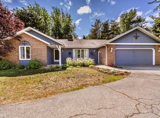 15916 Ryan Dr, Holland, MI 49424
