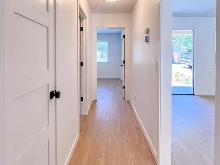 244 Foothill Blvd — Photo 8