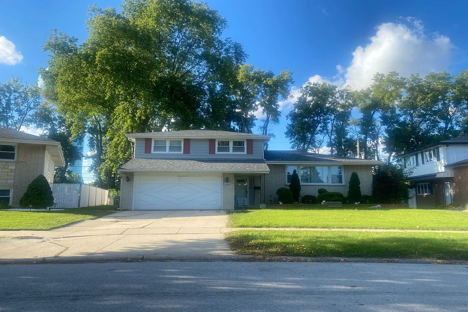 5640 W 98th Pl photo 1