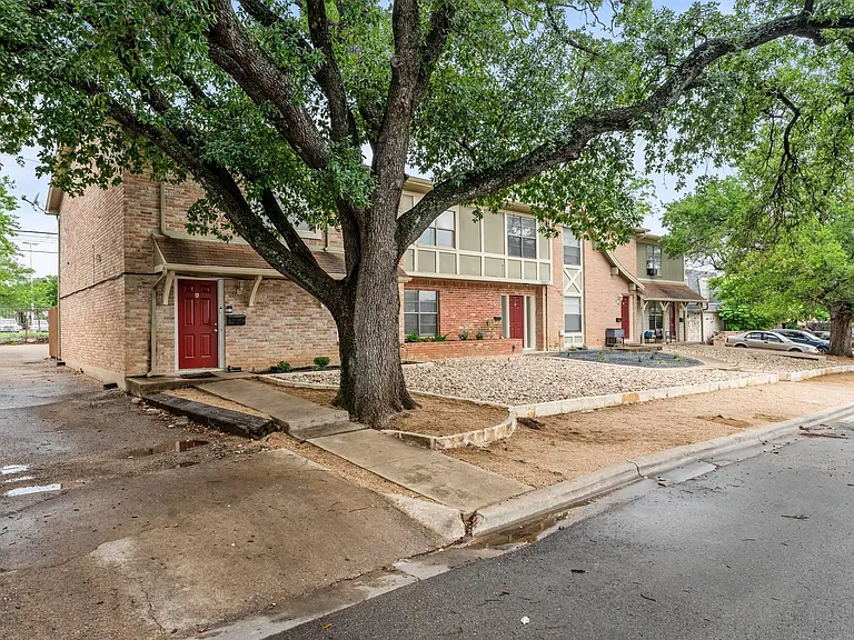 5802 Belmoor Dr #B — Photo 32