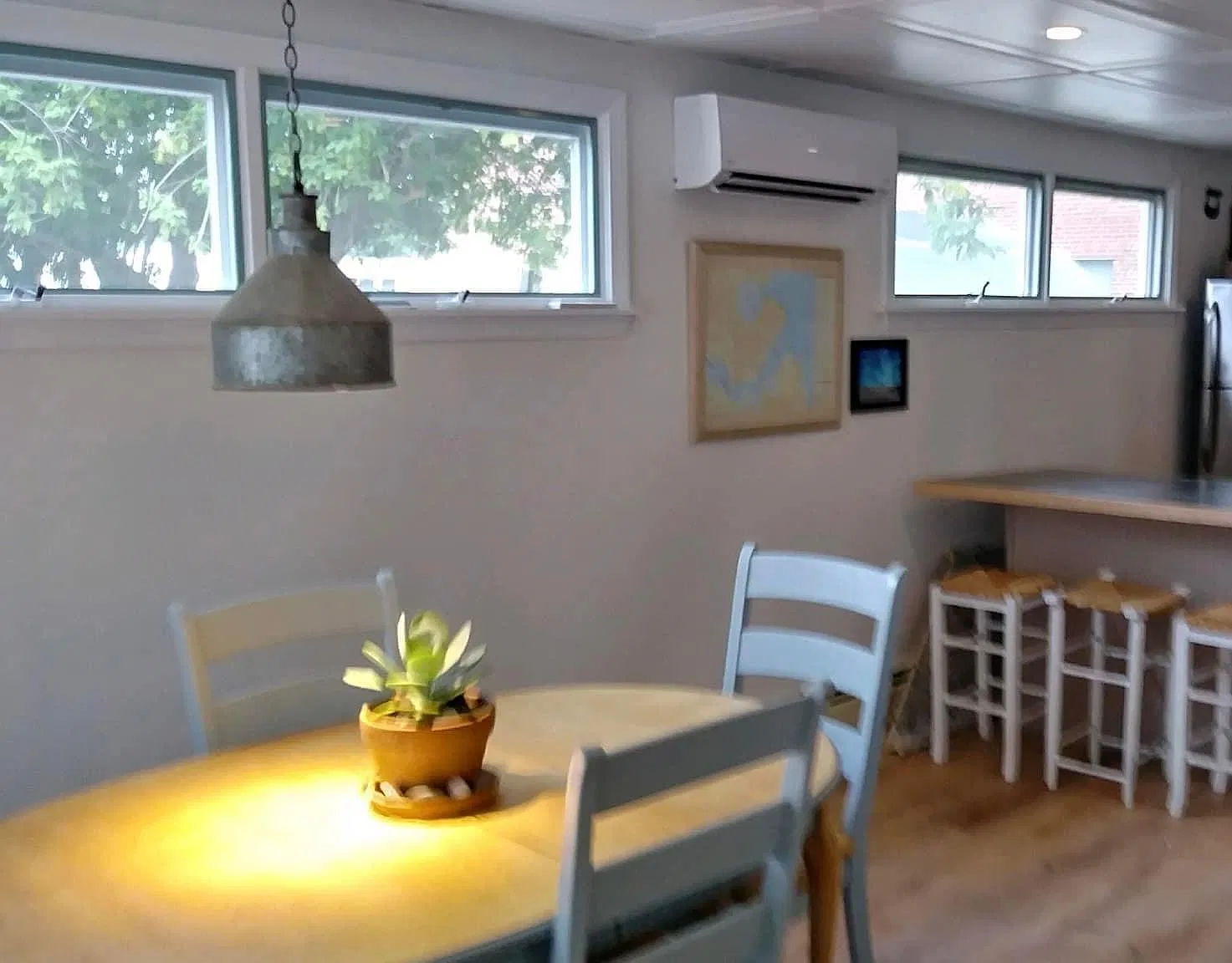 2 bed, 1250 sqft, $2,400 — Photo 1