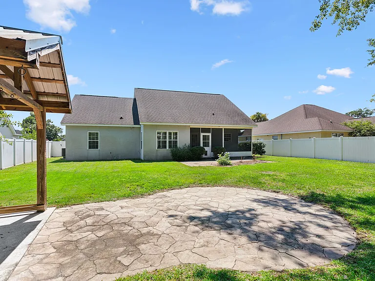 235 Wellington Pl — Photo 28