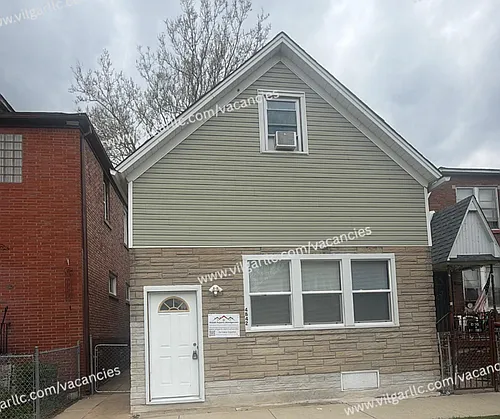 4842 Northcote Ave Photo 1