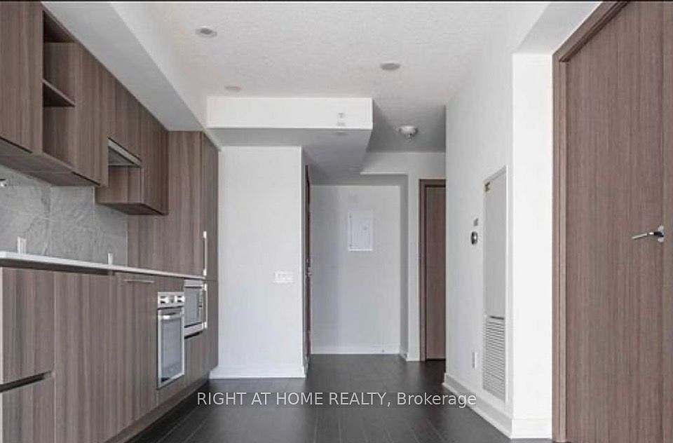 1st image of 17 Bathurst St #3205