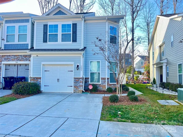 751 Little Bluestem Dr, Clover, SC 29710