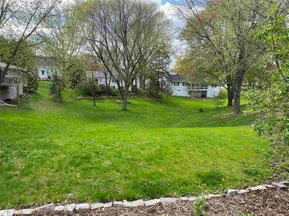 301 Grant St, Little Chute, WI 54140