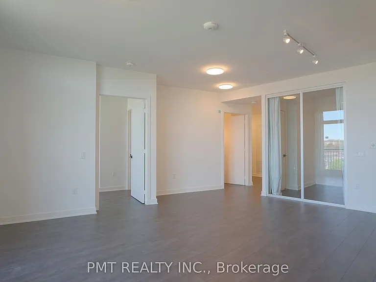 1185 Dupont St #719 — Photo 2