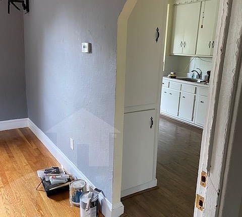 5th image of 130 Willow Ave #1