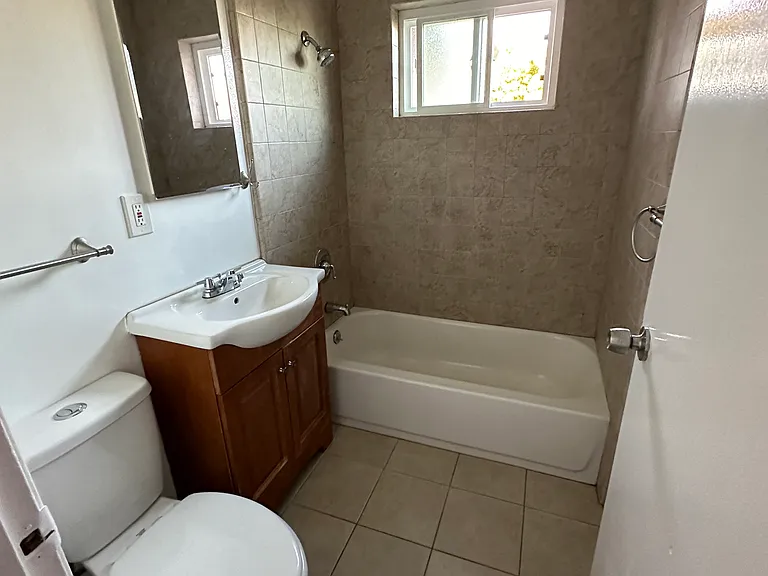 607 Lincoln Ave — Photo 2