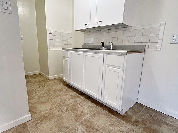 5th image of 2405 S Denison Ave APT 1