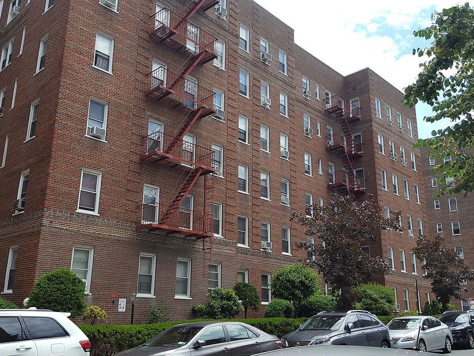 2nd image of 6389-3B Saunders St