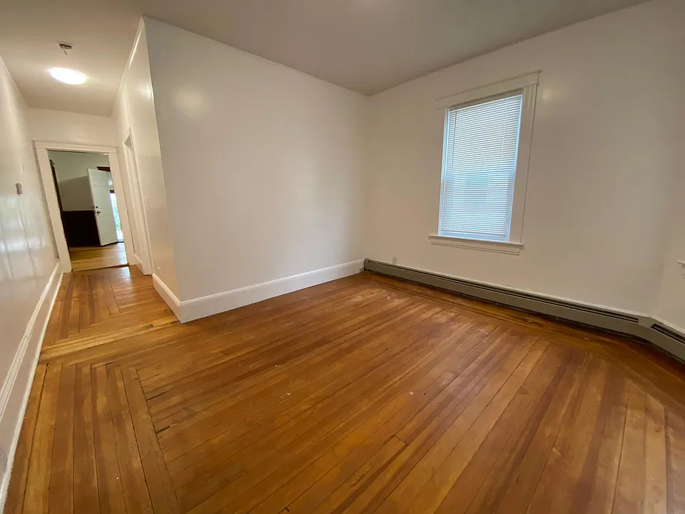 61 Pembroke Ave #1