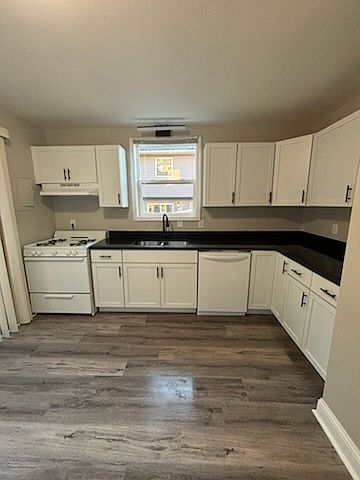 1st image of 1624 W Morgan Ave #1519