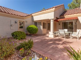 2721 Crown Ridge Dr, Las Vegas, NV 89134