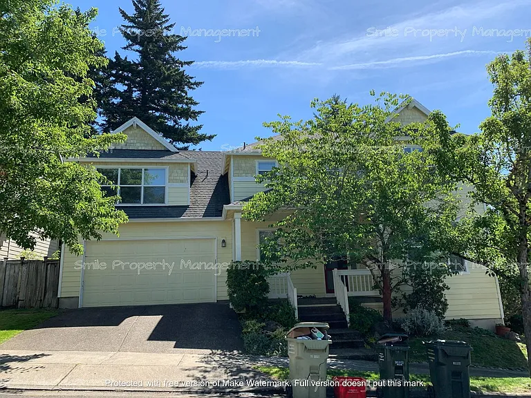 184 SW 105th Ter — Photo 1