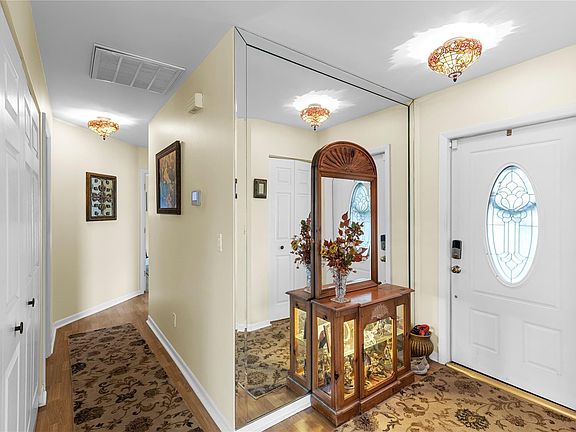 5th image of 2933 Myrtle Oak Circle