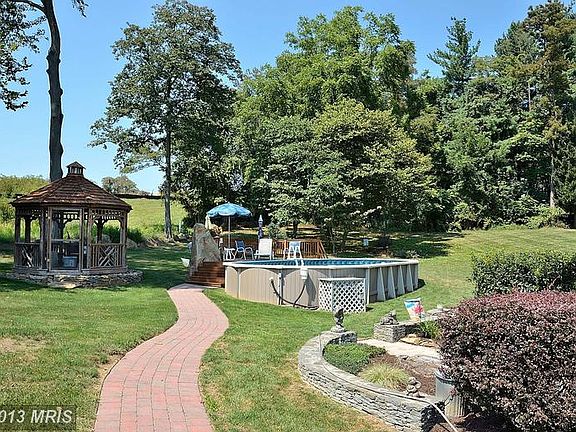 4th image of 17637 Sweetwood Ct