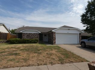 8248 Meadowbrook Dr, Watauga, TX 76148