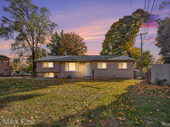 11360 Deno Ct, Sterling Heights, MI 48314