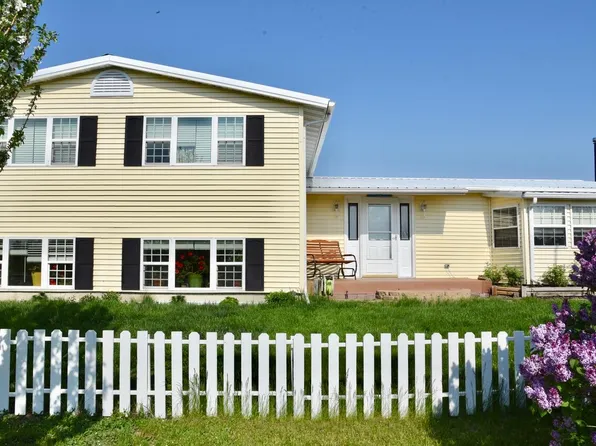 20132 Grey Goose Rd, Pierre, SD 57501